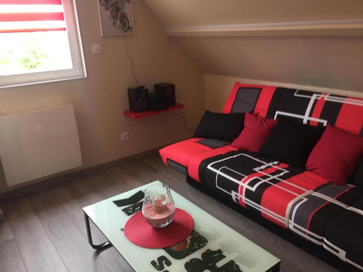 Chez Claudine Apartment Favieres  Bagian luar foto